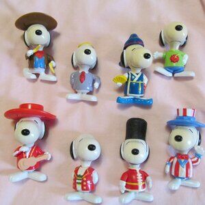 SNOOPY World Tour 1 UFS 1999 Figures PEANUTS McDonald's Happy Meal Toy Lot of 8